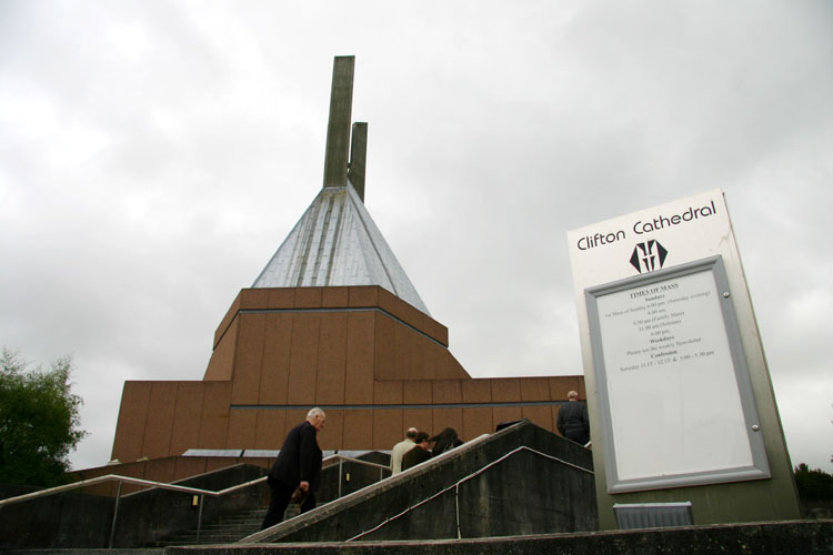 BristolCliftonCath2009May_001