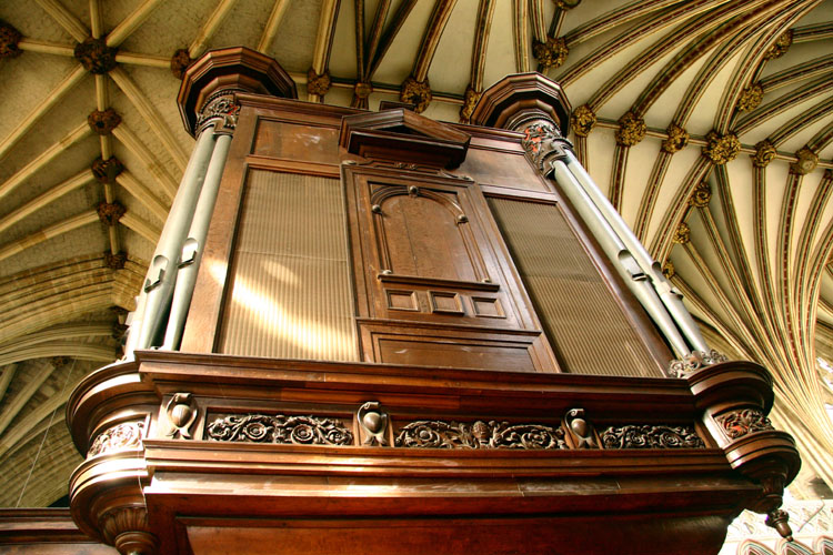 ExeterCath2009May_004