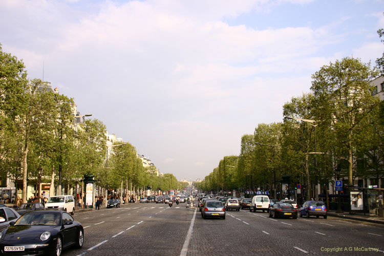 ParisChampsElysees2006Apr_001