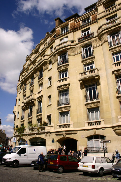 ParisDurufleApartment2006Apr_004