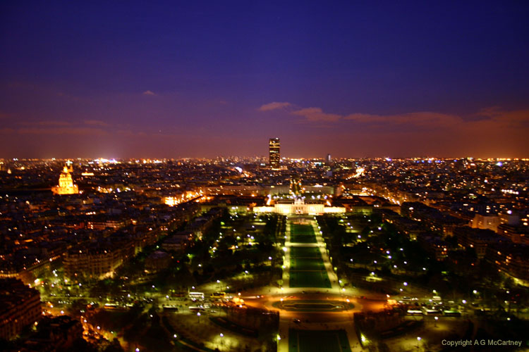 ParisEiffelTower2006Apr_010