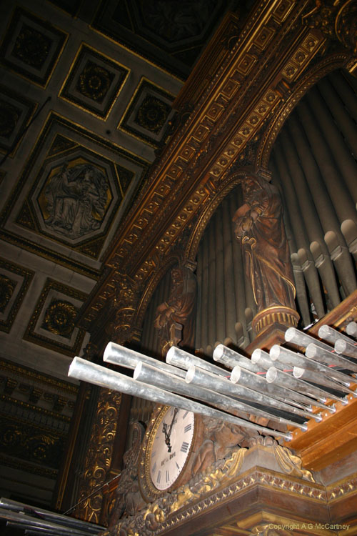 ParisLaMadeline2006Apr_013