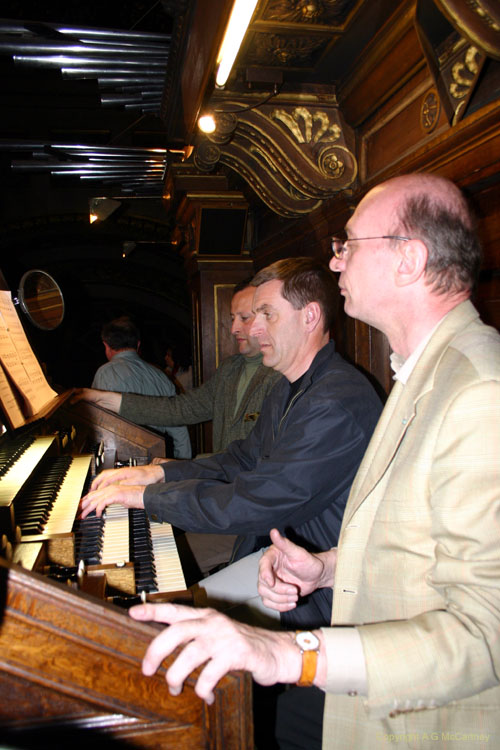 ParisLaMadeline2006Apr_022