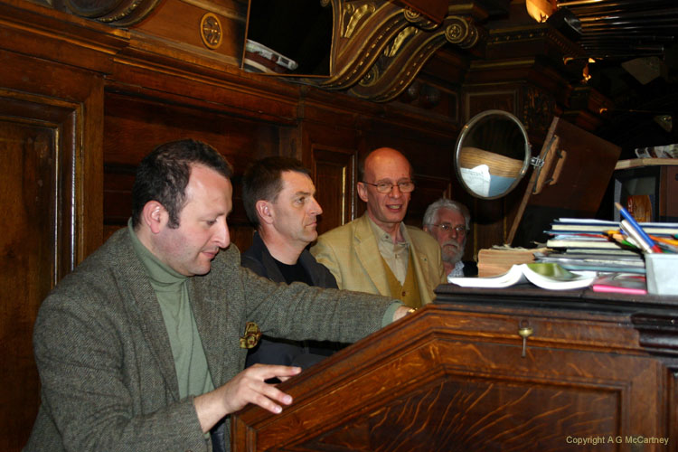 ParisLaMadeline2006Apr_023