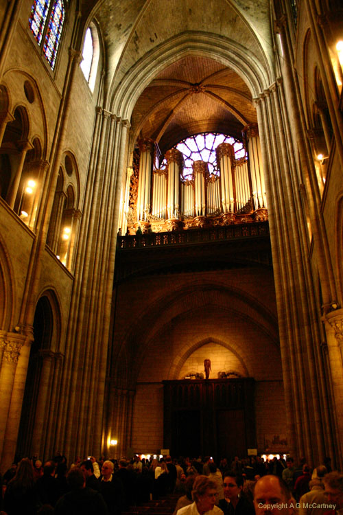 ParisNotreDame2006Apr_005