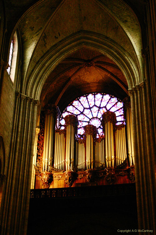 ParisNotreDame2006Apr_009