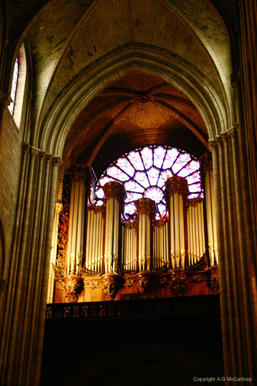 ParisNotreDame2006Apr_010