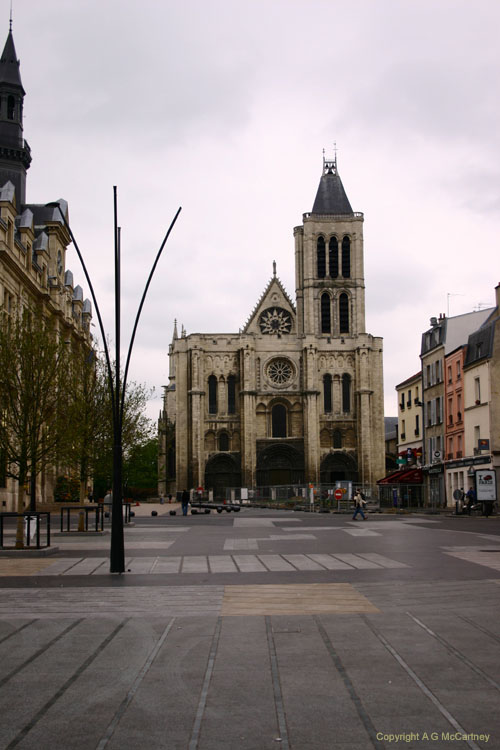 ParisStDenis2006May_002