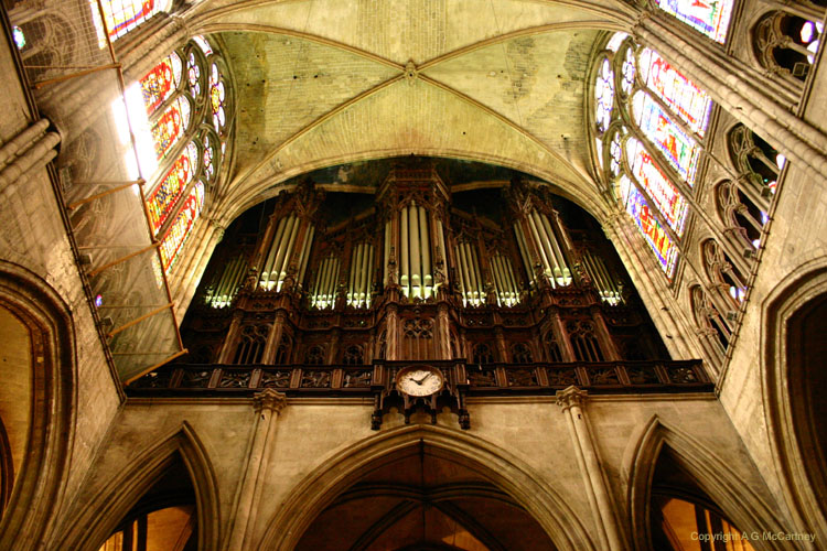 ParisStDenis2006May_007