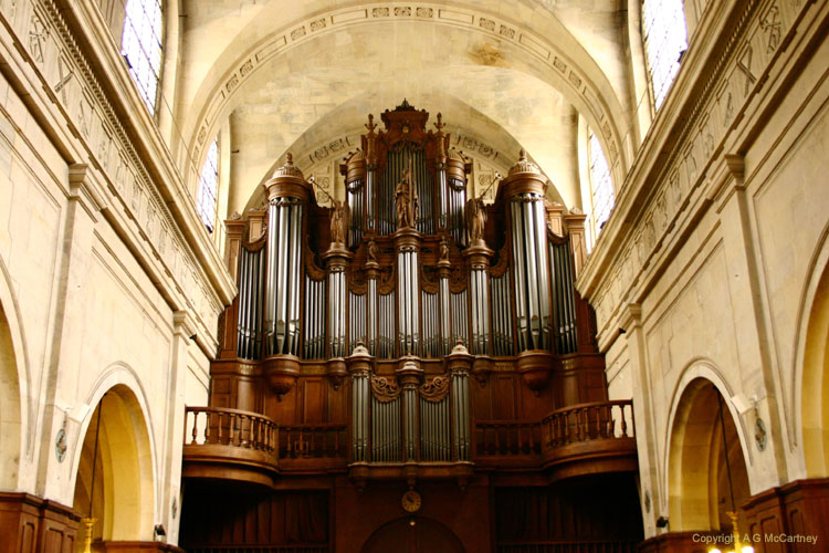 ParisStElizabethduTemple2006May_012