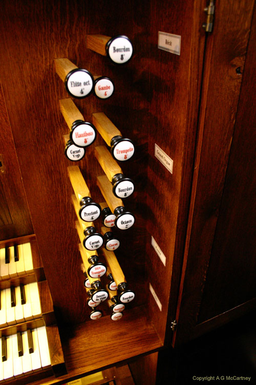 ParisStElizabethduTemple2006May_025