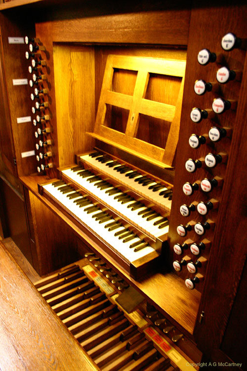 ParisStElizabethduTemple2006May_031