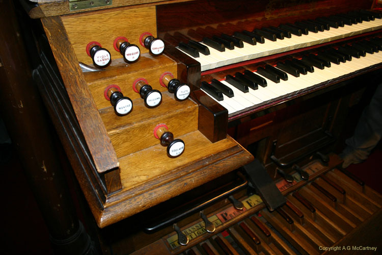 ParisStEsprit2006Apr_016