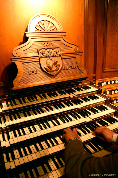 ParisStEustache2006Apr_028