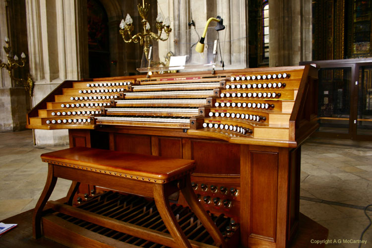 ParisStEustache2006Apr_040
