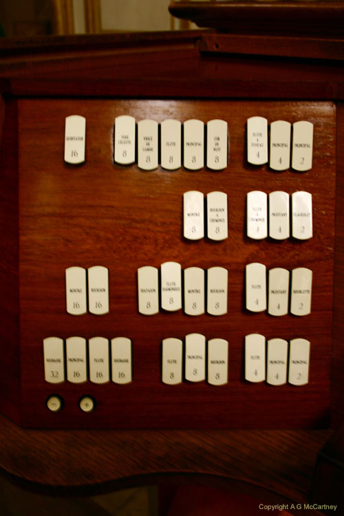 ParisStLouisdeInvalides2006Apr_011