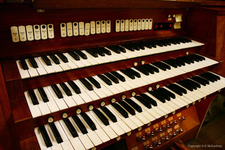 ParisStLouisdeInvalides2006Apr_012